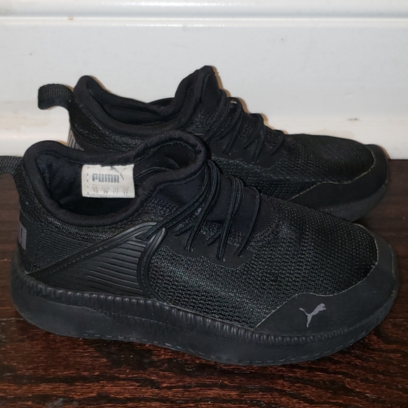 Puma - Picture 3 of 4